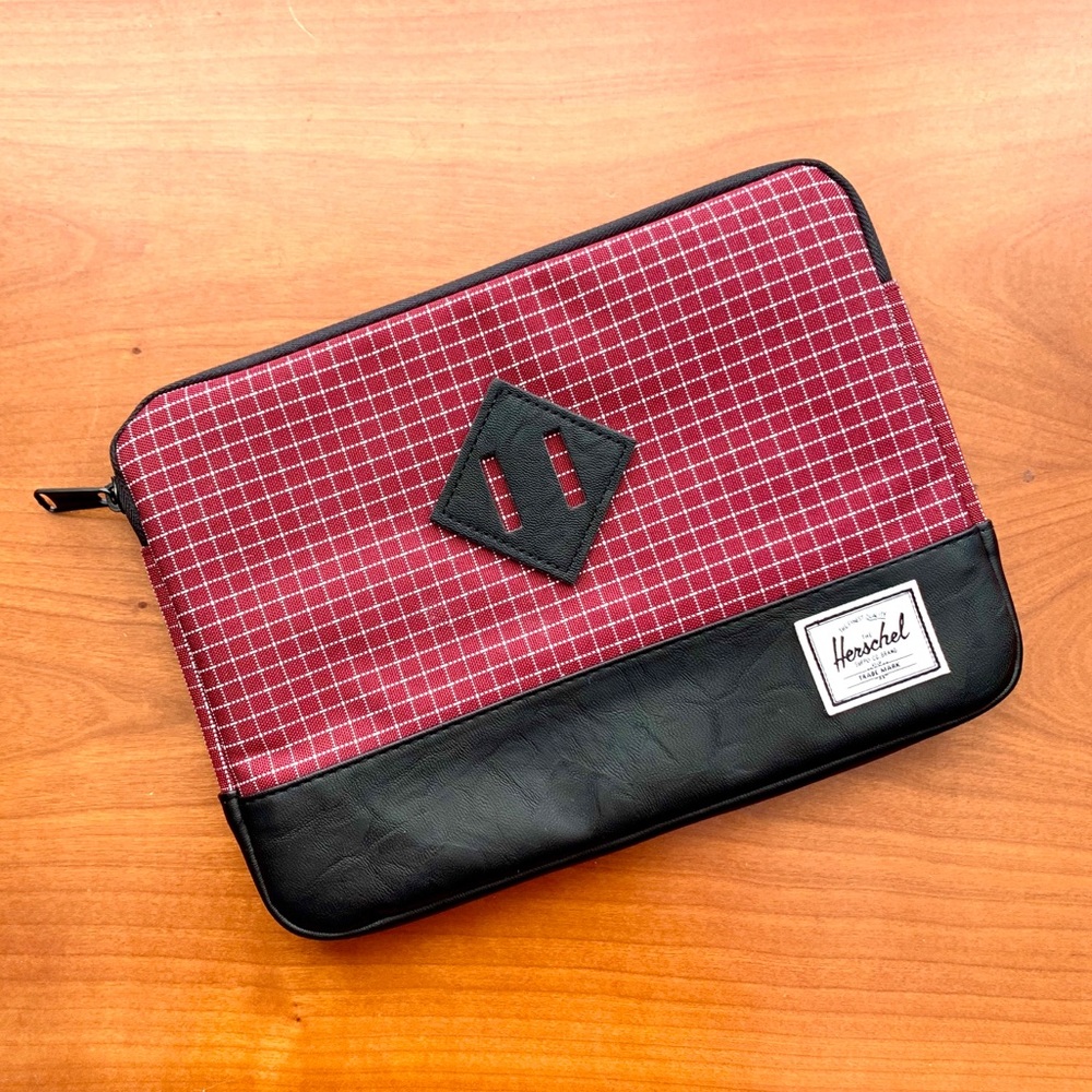 Herschel Tablet Sleeve